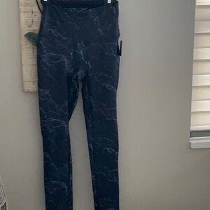 62. DG2 Women’s Black and Purple Marble slim & sleek 13% spandex size ST New